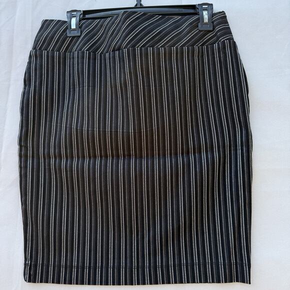Mixxed26 Women's Black & White Striped Pencil Straight Stretch Skirt (Size L) - Picture 2 of 8